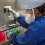 microbiologist-1332376_1920